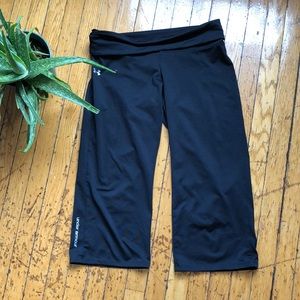 Under Armour Cropped Pants ✨2 for $10✨